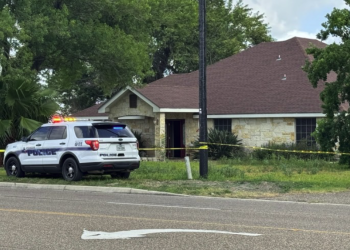 Tiroteo en vivienda de Primera, Texas, deja tres heridos